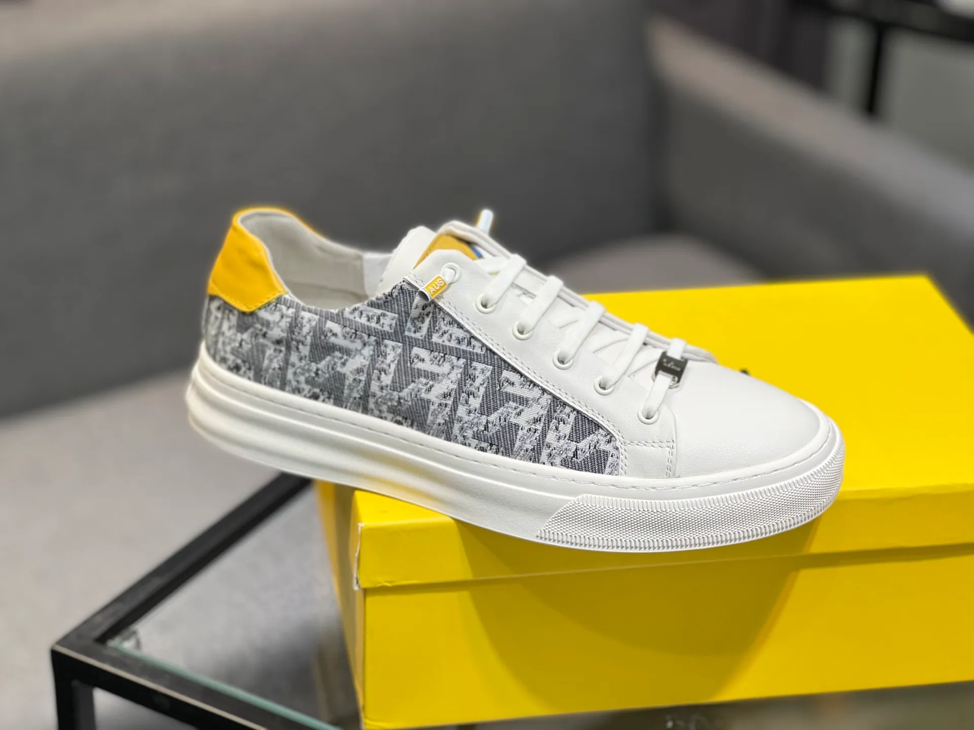 Men's men's shoes 💰400 [FENDI] Spring and Autumn new style 🙈original replica! Reproduced from the original 💯, the workmanship is top-notch, 💪💪💪 cowhide leather upper ➕ genuine leather feet, 👻 suitable for all kinds of travel! Number of yards 38-44